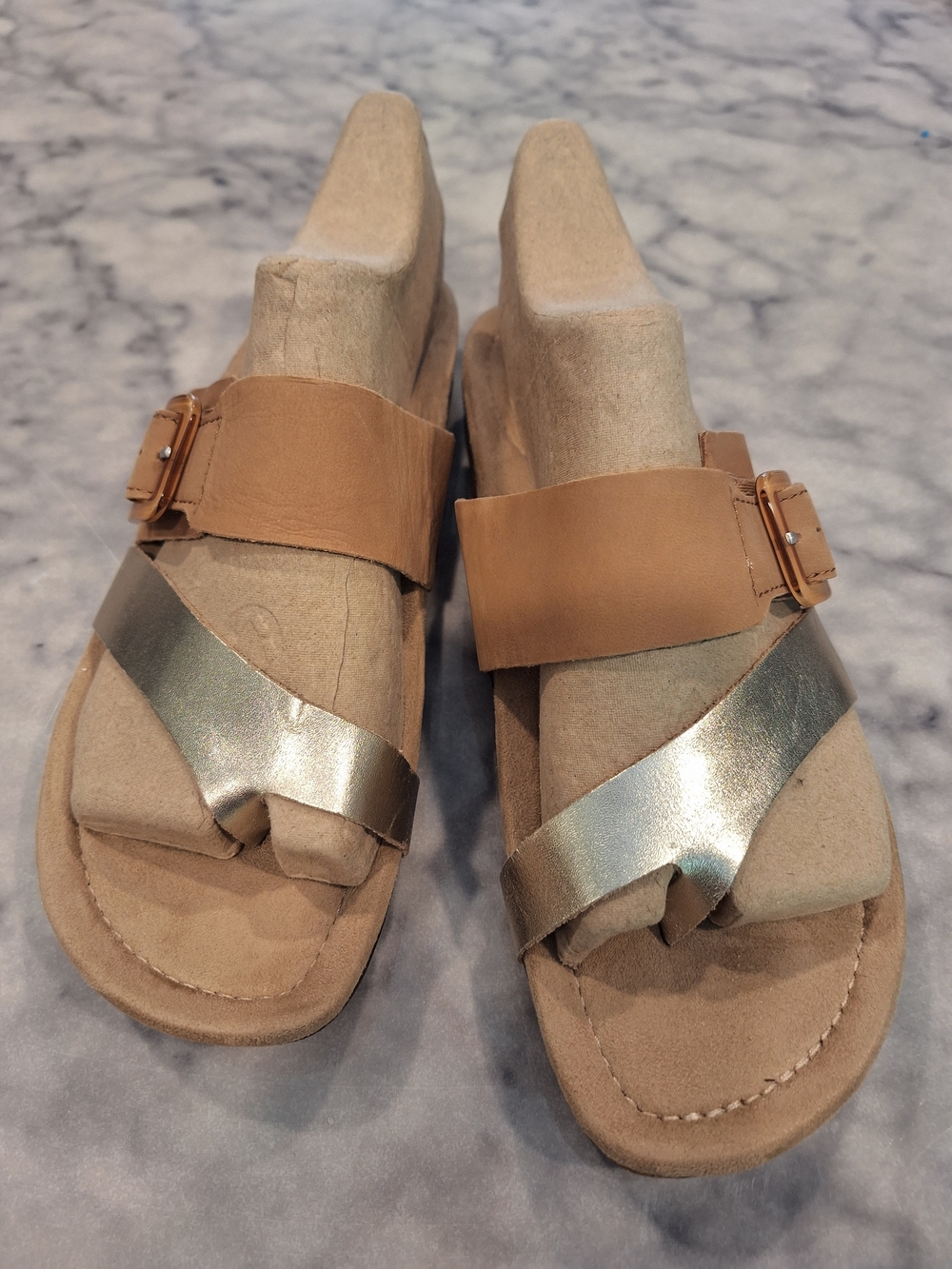 Earth 11M Women’s Tan and Metallic Sandal Slide - Stylish Comfort